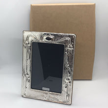 Load image into Gallery viewer, Art Nouveau Style Photograph Frame With Stylised Lillies