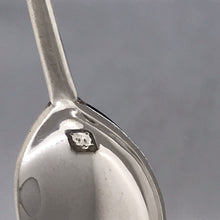 Load image into Gallery viewer, Boxed Set Of Silver Collectors Spoons With Lion Finials William Suckling 1940