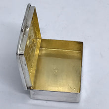 Load image into Gallery viewer, Novelty Silver Box With Embossed Hunting Scene