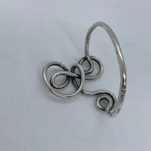 Load image into Gallery viewer, Victorian Silver Napkin Ring Twisted Knot Import Marks London 1895