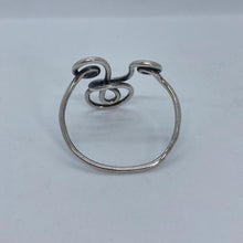 Load image into Gallery viewer, Victorian Silver Napkin Ring Twisted Knot Import Marks London 1895