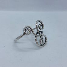 Load image into Gallery viewer, Victorian Silver Napkin Ring Twisted Knot Import Marks London 1895