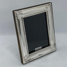 Load image into Gallery viewer, Silver Photograph Frame With Shell Detail