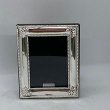 Load image into Gallery viewer, Silver Photograph Frame With Shell Detail