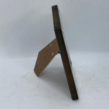 Load image into Gallery viewer, Silver Photograph Frame With Shell Detail