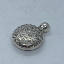 Load image into Gallery viewer, Hallmarked Silver Scent Bottle Chester 1905 in Original Case