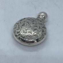 Load image into Gallery viewer, Hallmarked Silver Scent Bottle Chester 1905 in Original Case