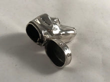 Load image into Gallery viewer, open Silver dogs head vesta