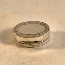 Load image into Gallery viewer, George III Silver Vinaigrette Thomas Willmore 1798