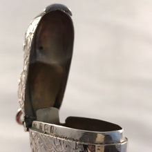 Load image into Gallery viewer, Edwardian Heart Shaped Silver Vesta Hallmarked Birmingham 1903