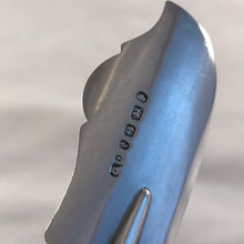 Load image into Gallery viewer, Silver And Mother Of Pearl Butter Spreader George Unite 1879