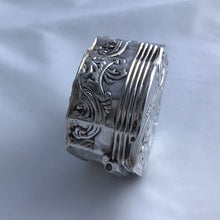 Load image into Gallery viewer, Silver Box Decorated With Putti London Import Marks