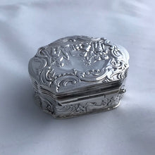 Load image into Gallery viewer, Silver Box Decorated With Putti London Import Marks