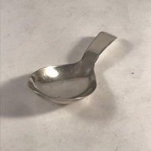 Load image into Gallery viewer, George III Silver Caddy Spoon Samuel Pemberton 1801