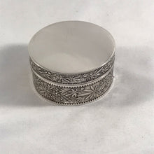 Load image into Gallery viewer, Modern Round Silver Box Birmingham 1971