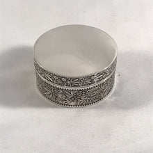 Load image into Gallery viewer, Modern Round Silver Box Birmingham 1971