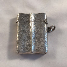Load image into Gallery viewer, Shaped Silver Vesta With Shield Shaped Cartouche Deakin & Francis Birmingham 1895