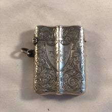 Load image into Gallery viewer, Shaped Silver Vesta With Shield Shaped Cartouche Deakin & Francis Birmingham 1895