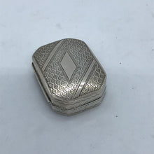 Load image into Gallery viewer, Early George III Silver Curved Vinaigrette Birmingham 1787
