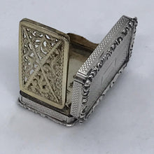 Load image into Gallery viewer, William IV Silver Vinaigrette Edward Smith Birmingham 1835