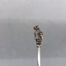 Load image into Gallery viewer, Boxed Set Of Silver Collectors Spoons With Lion Finials William Suckling 1940
