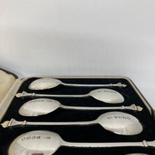 Load image into Gallery viewer, Boxed Set Of Silver Collectors Spoons With Crown Finials And George V Silver Jubilee Hallmark
