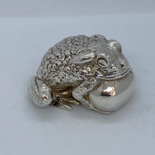 Load image into Gallery viewer, Silver Paperweight Modelled As A Toad Import Hallmarks
