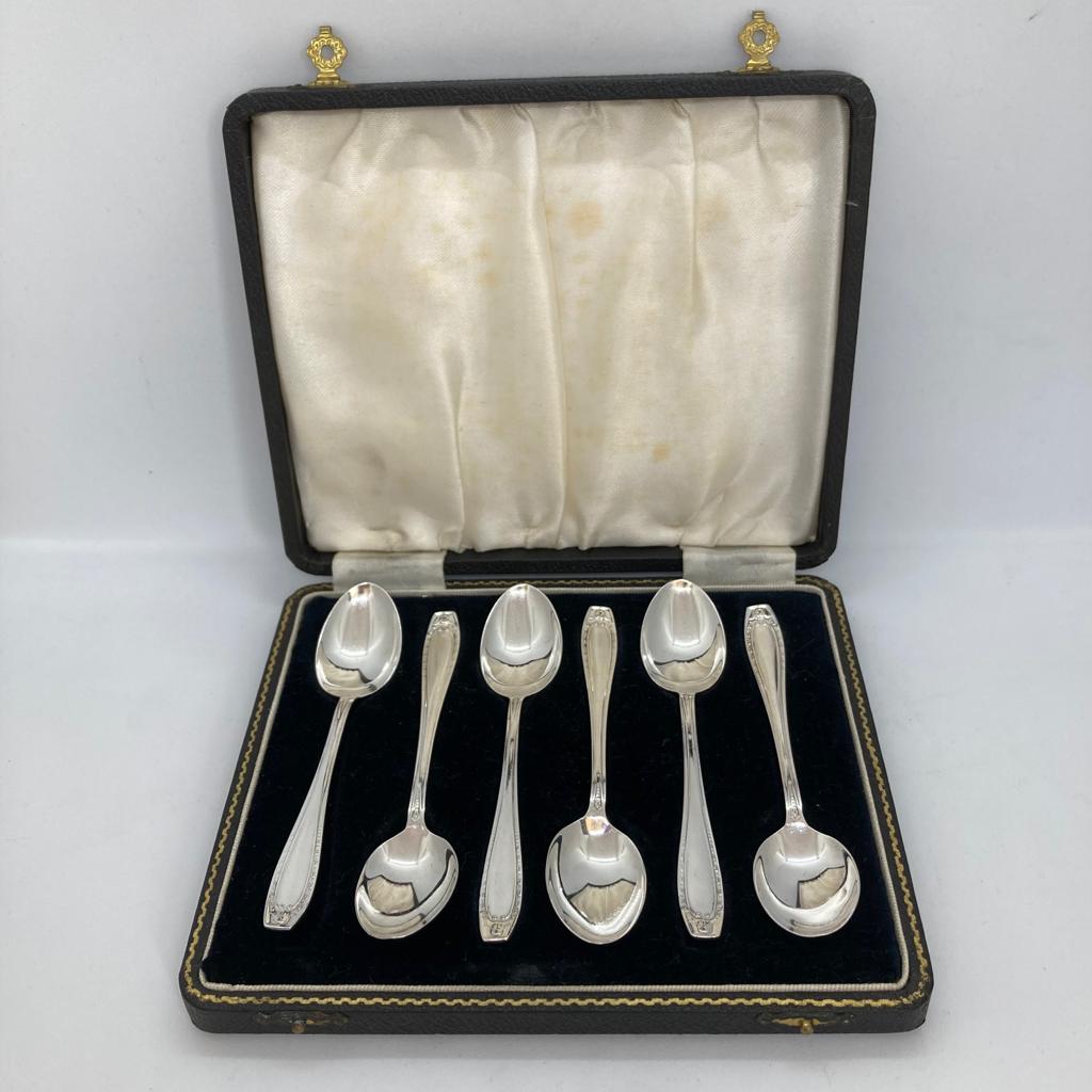 Set Of Silver Teaspoons With Patterned Handles Arthur Price Birmingham 1938