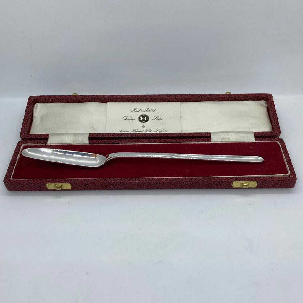 Hallmarked Solid Silver Marrow Scoop In Original Box Sheffield 1972