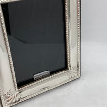 Load image into Gallery viewer, Silver Photograph Frame With Shell Detail
