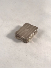Load image into Gallery viewer, Silver Vinaigrette Edward Smith 1850
