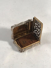 Load image into Gallery viewer, Silver Vinaigrette Edward Smith 1850
