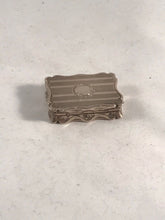 Load image into Gallery viewer, Silver Vinaigrette Edward Smith 1850
