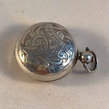 Load image into Gallery viewer, Edwardian Silver Sovereign Case With Foliate Decoration Birmingham 1909

