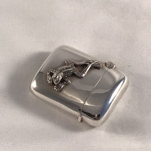 Load image into Gallery viewer, Novelty Edwardian Silver Vesta With Applied Cast Frog Model Chester 1903
