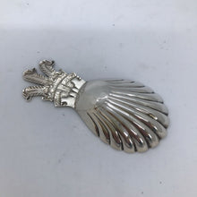 Load image into Gallery viewer, Commemorative Hallmarked Silver Caddy Spoon Sheffield 1981 Prince of Wales Feathers
