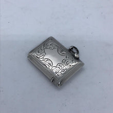 Load image into Gallery viewer, Silver Vesta with Shaped Cartouche Birmingham 1915
